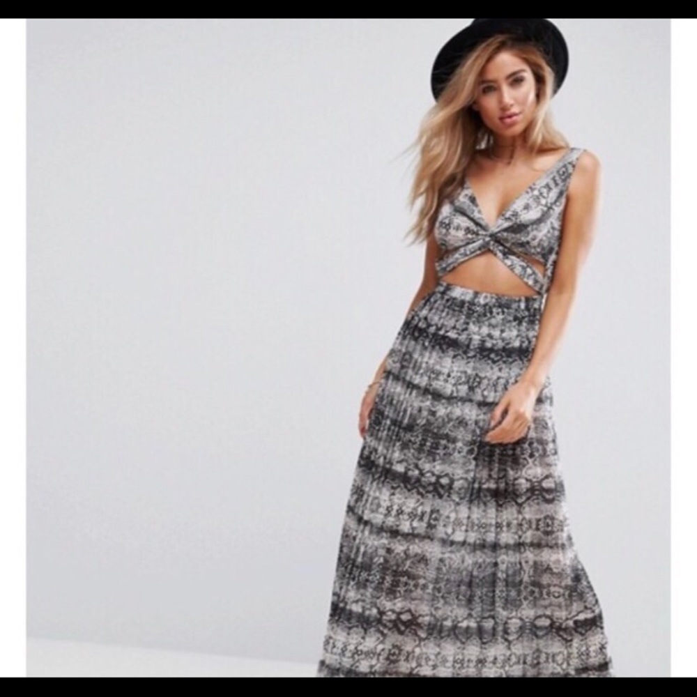 Backless Snake Maxi🖤 NWT